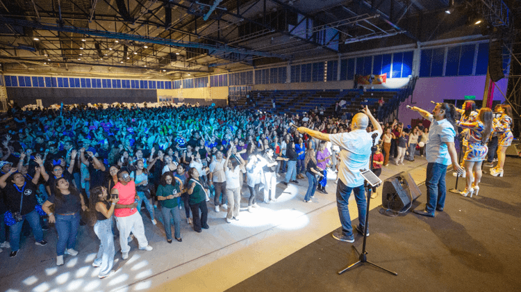 Grupo Ramos ofrece a sus colaboradores fiesta concierto para celebrar el Día del Trabajo